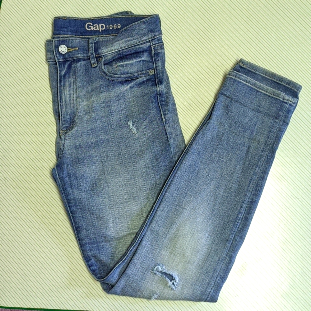 GAP True Ripped Skinny Jeans (High Waisted)